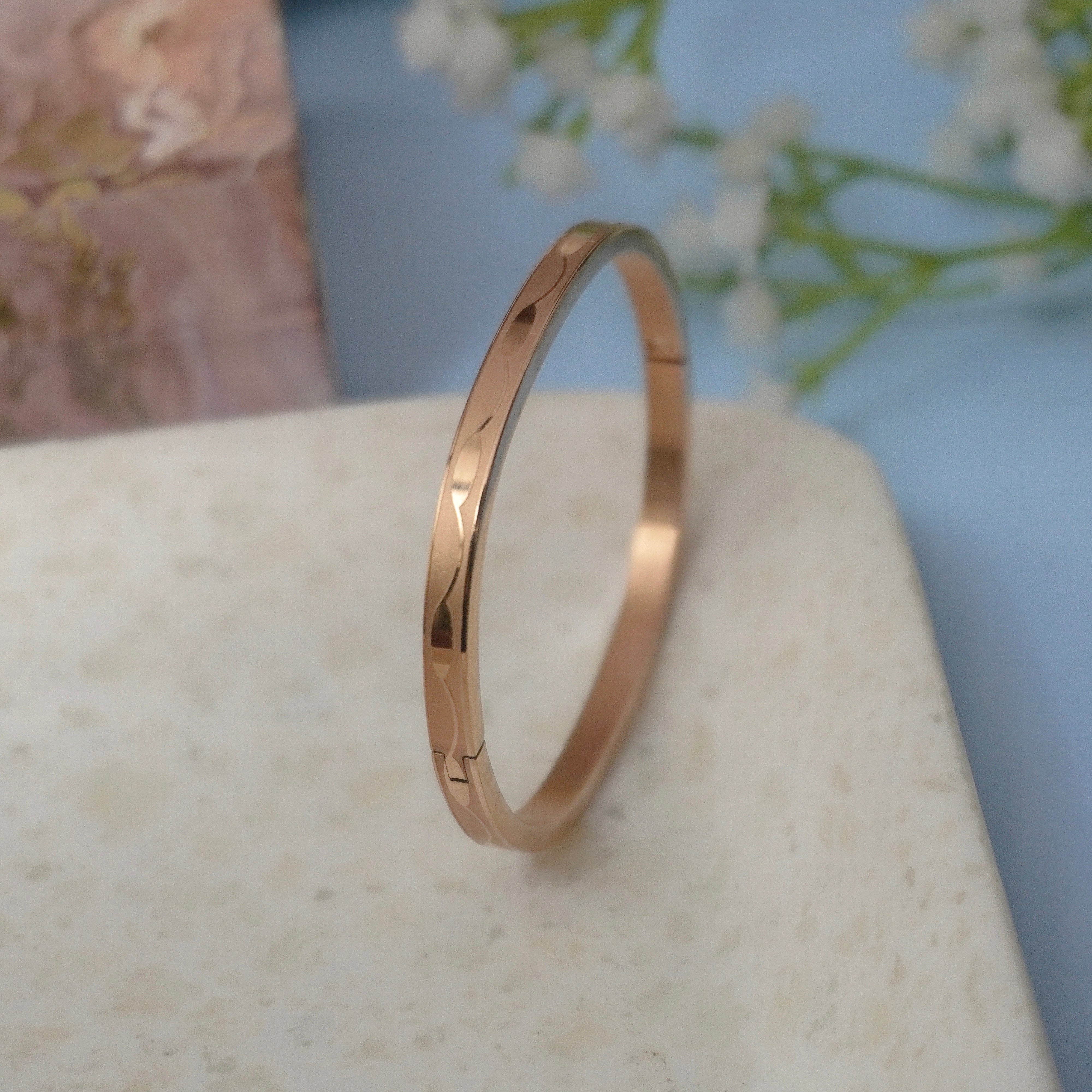 Mate textured bracelet