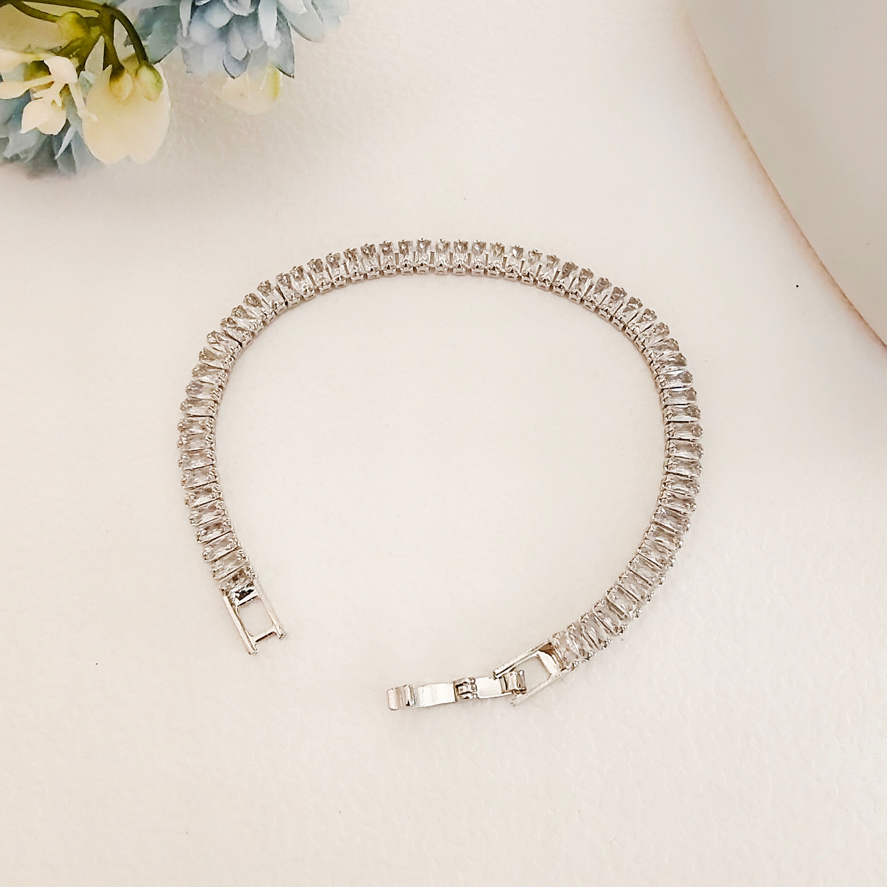 Peora tennis bracelet