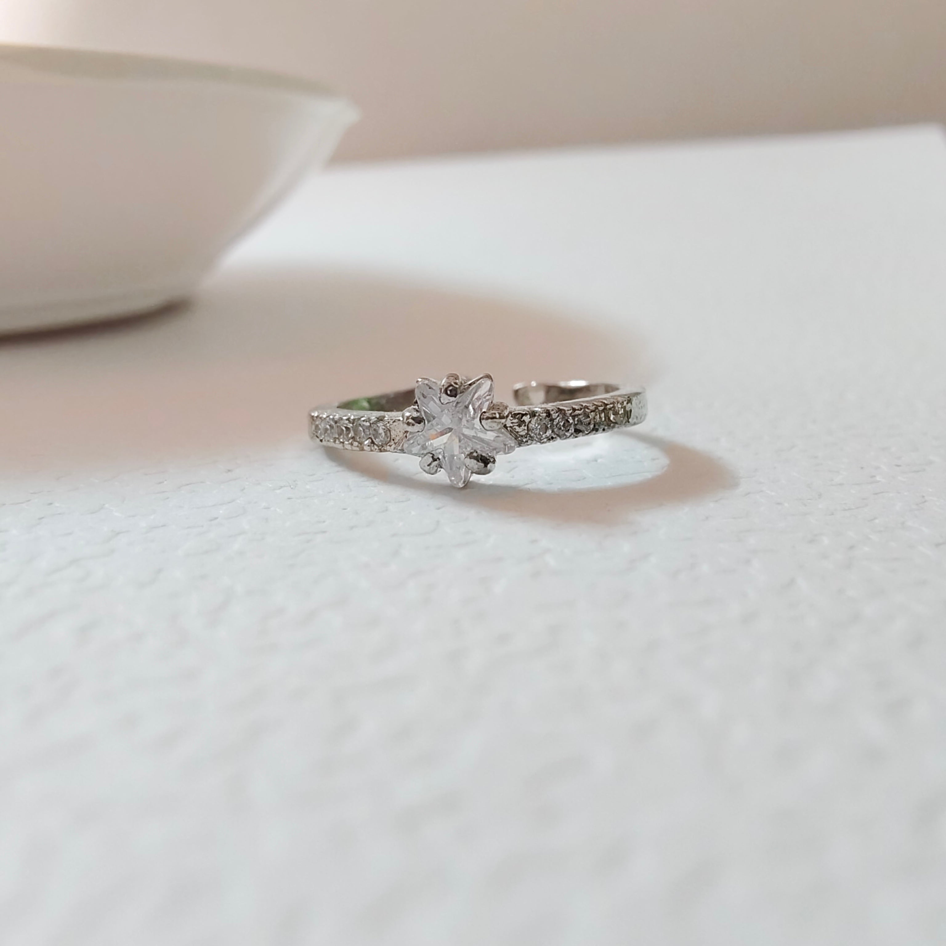 Star diamond ring