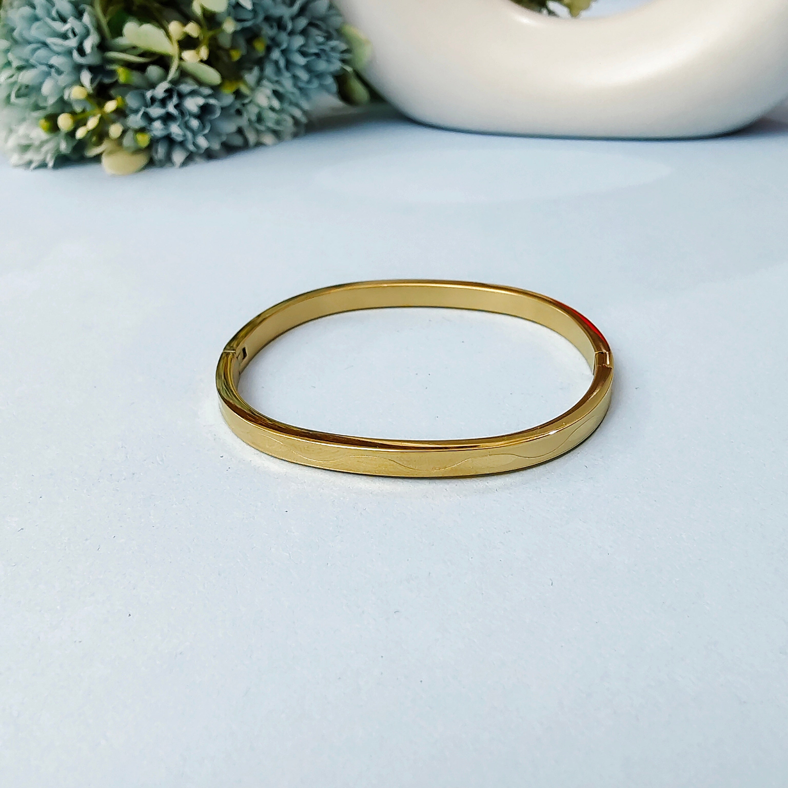 Mate textured bracelet