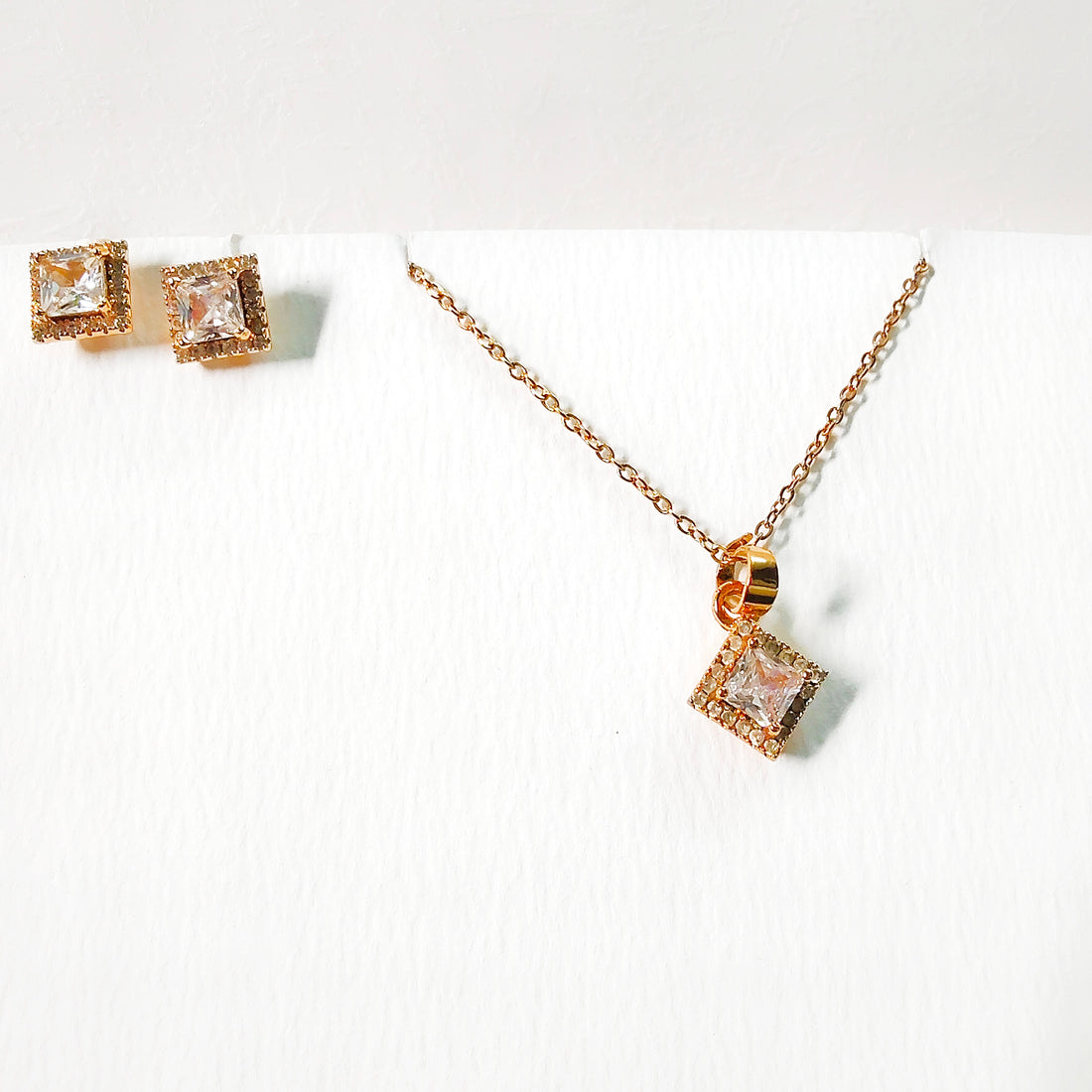 Princess cut pendant set