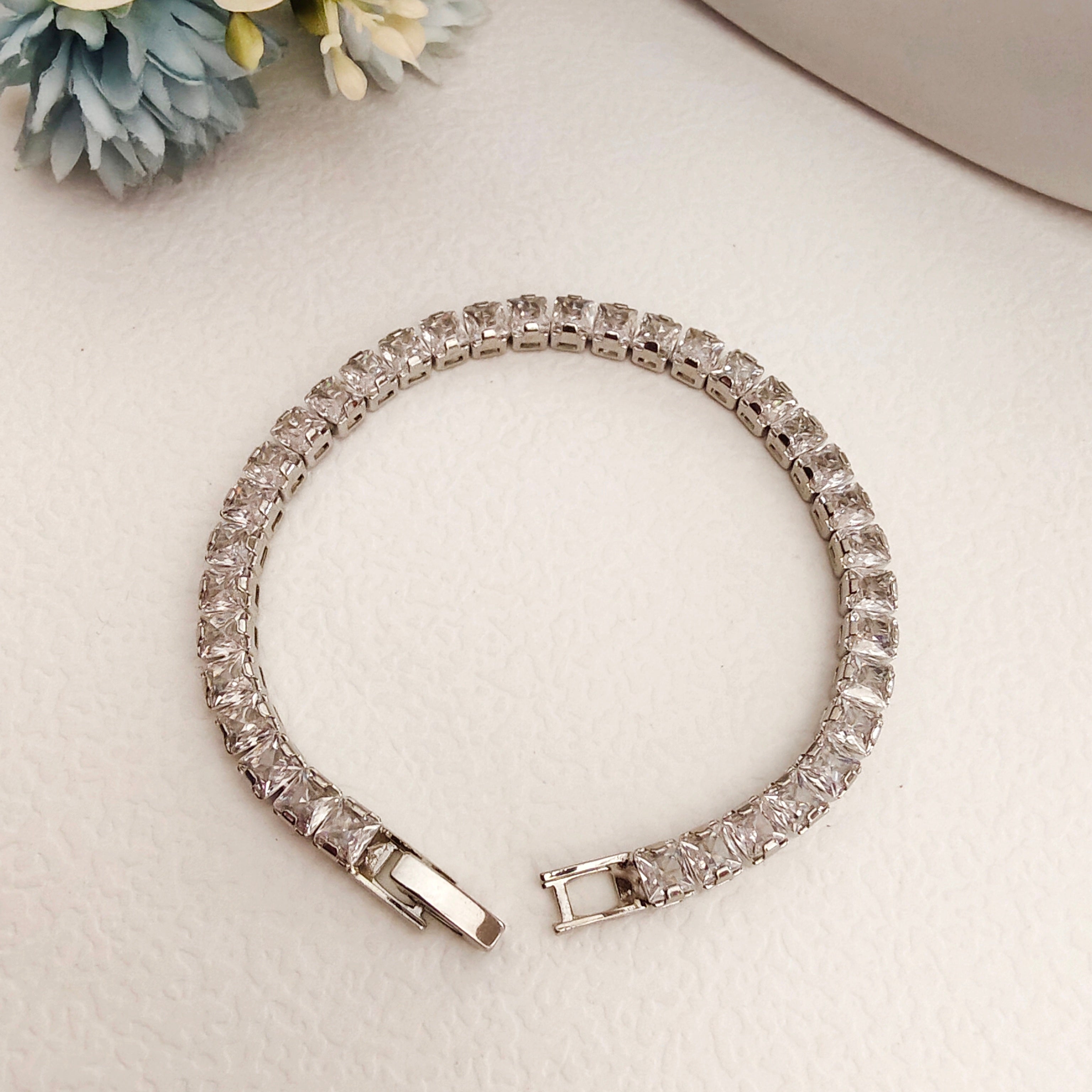 Ice box bracelet