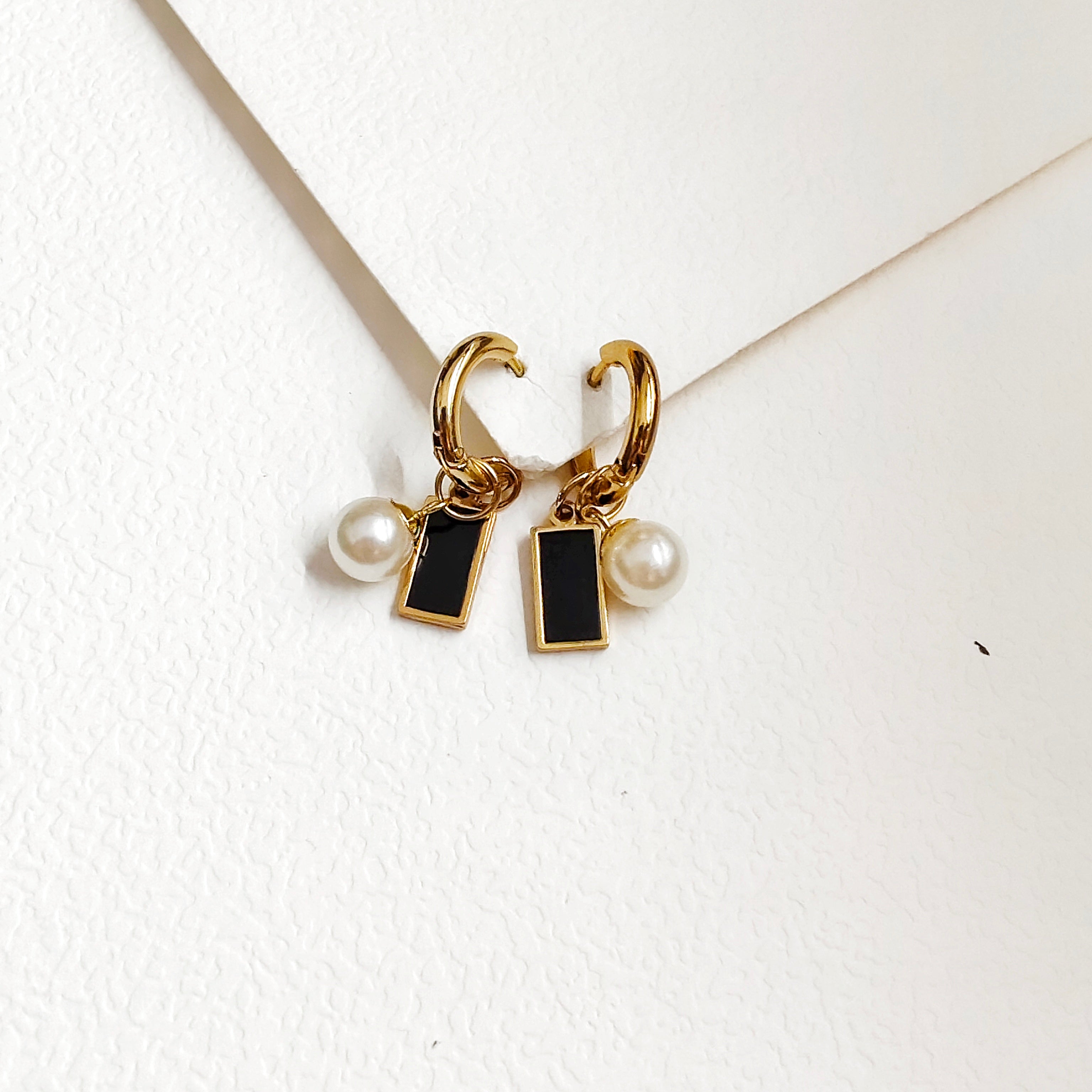 Mismatch bali earring