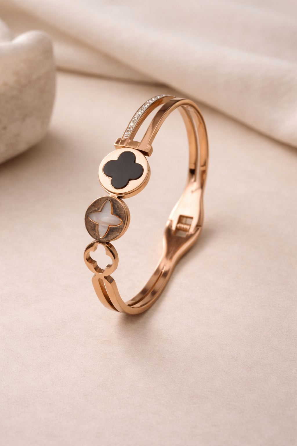 Tripple clover bracelet