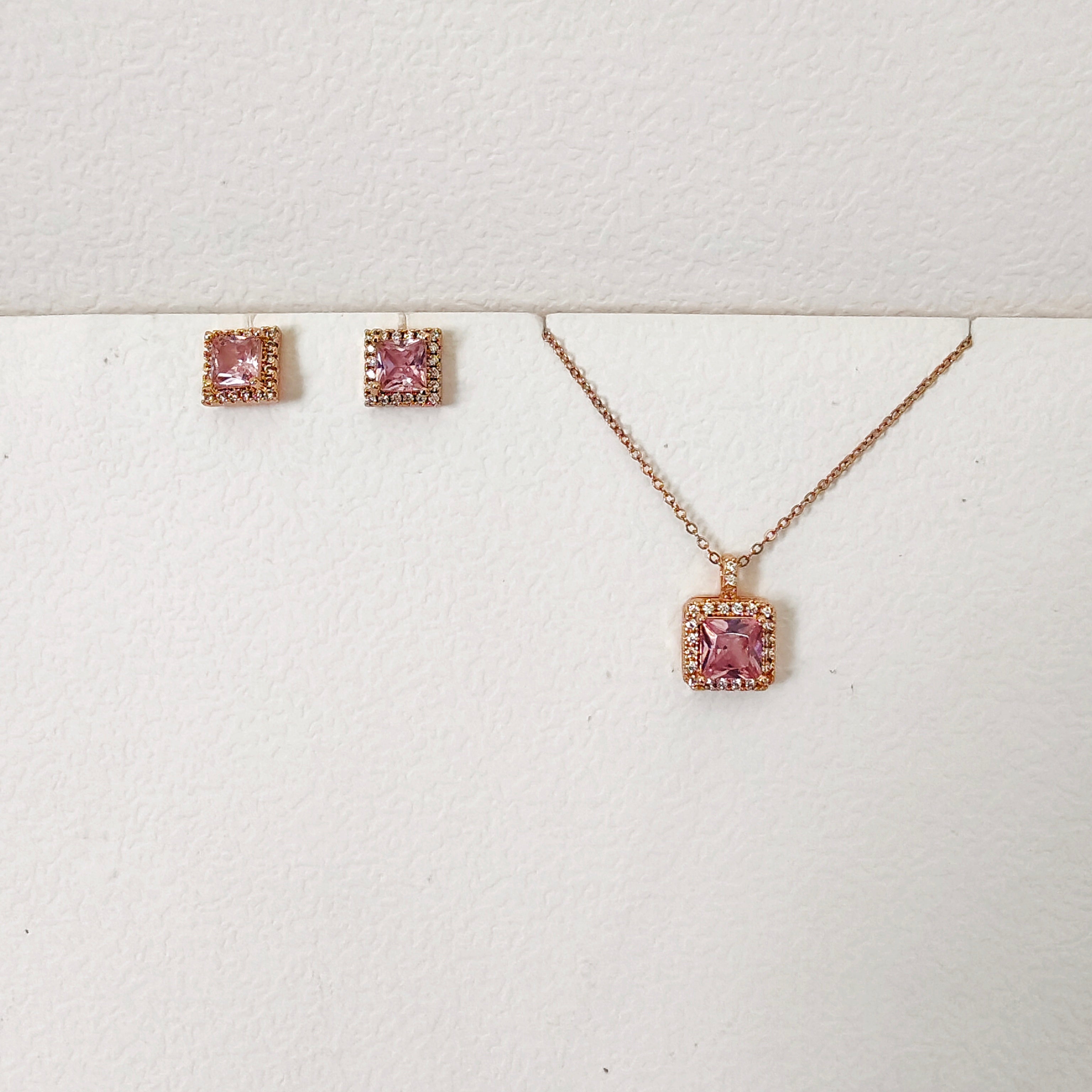 Square solid pendant set