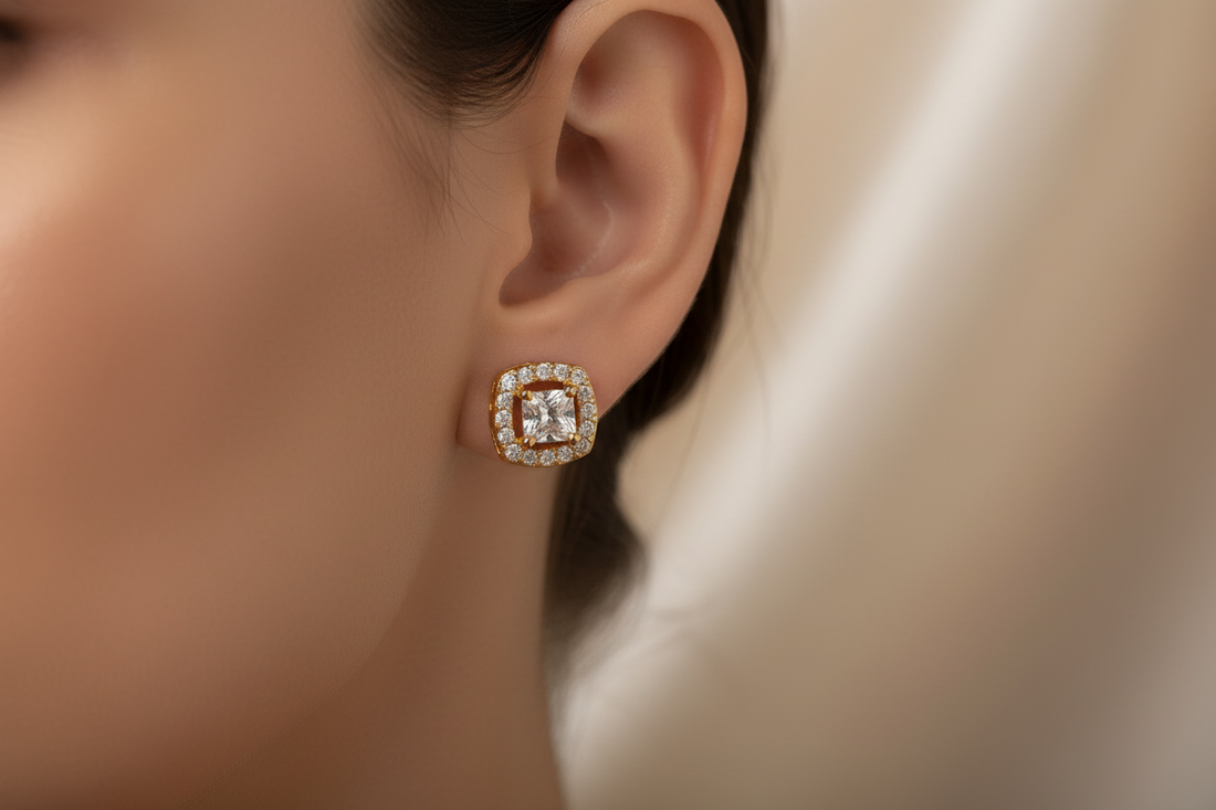 Brilliant step cushion stud