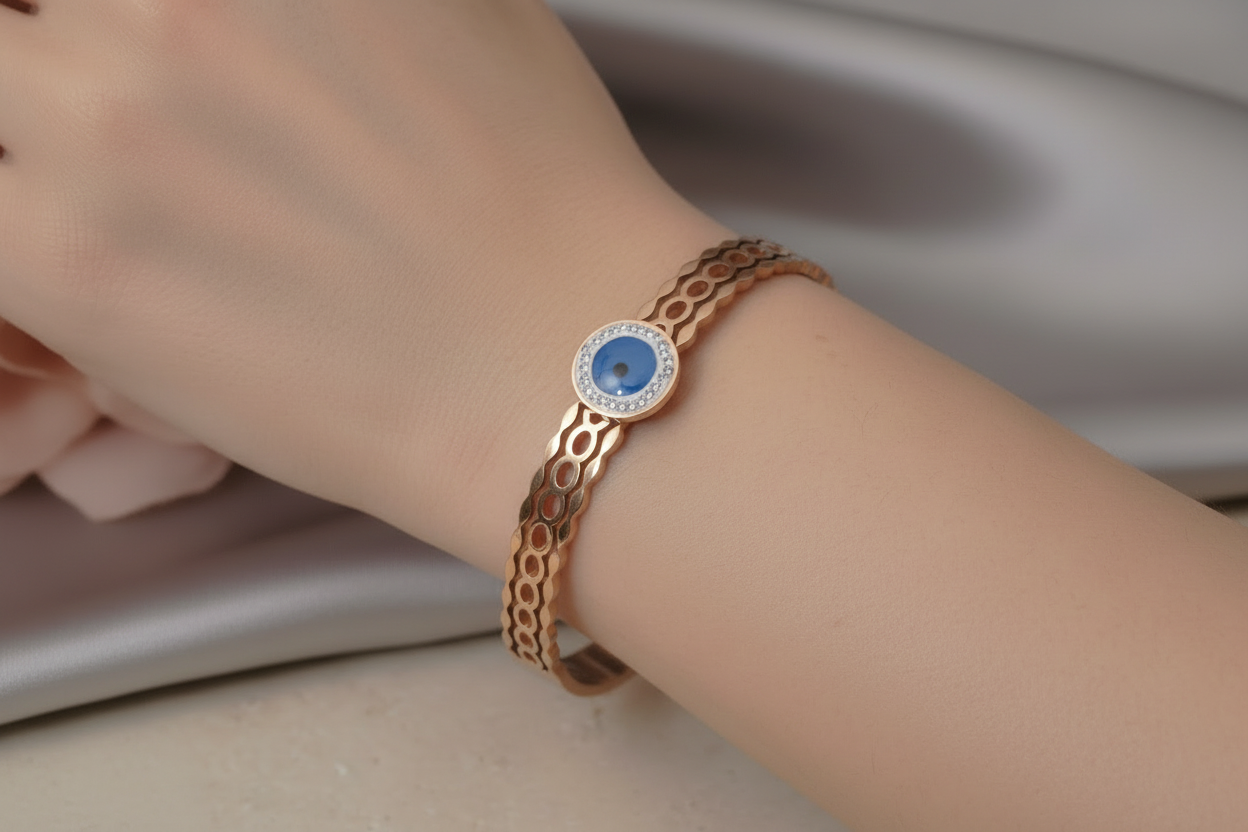Round evil eye bracket