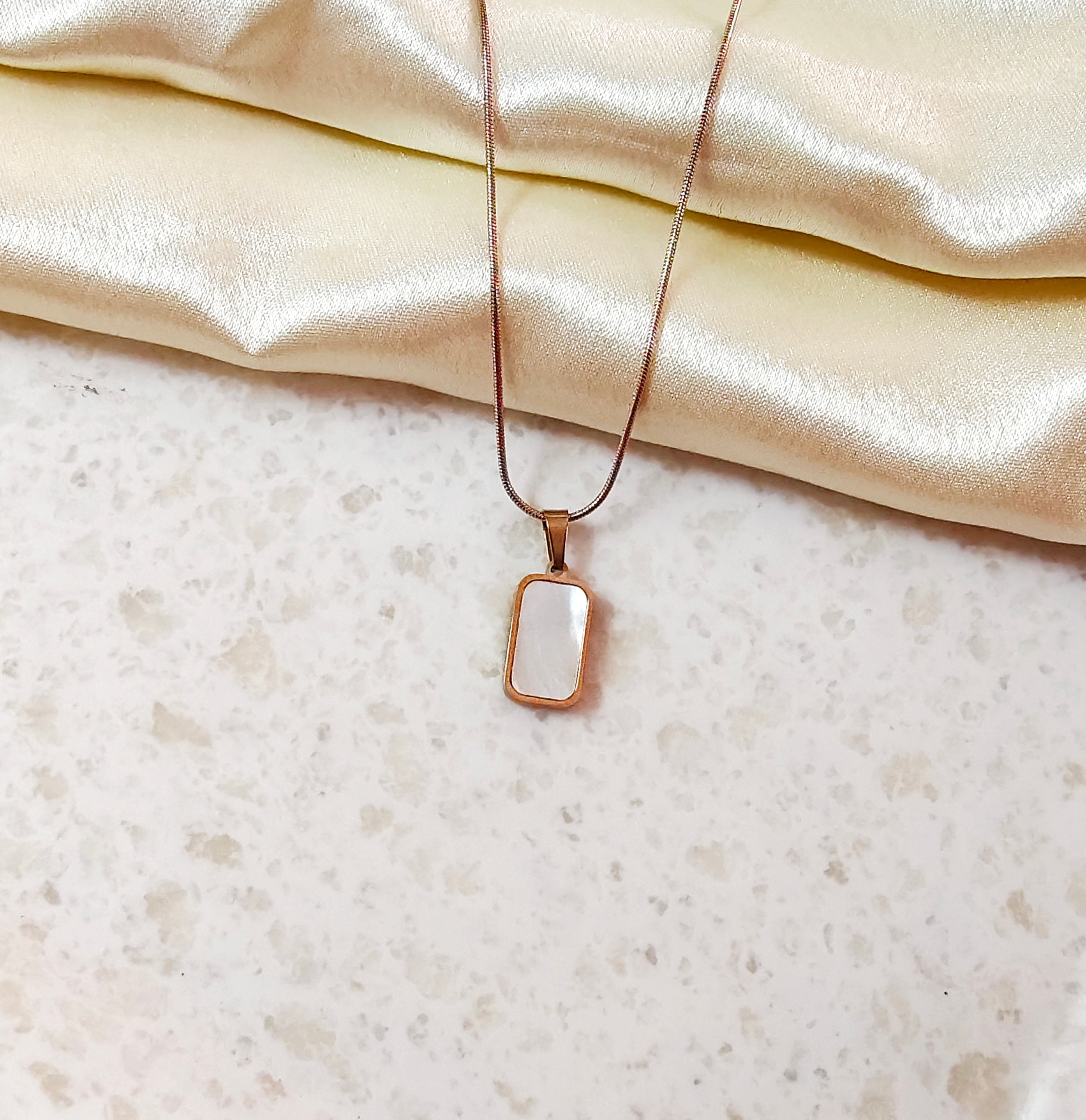 Double sided black and white shell necklace