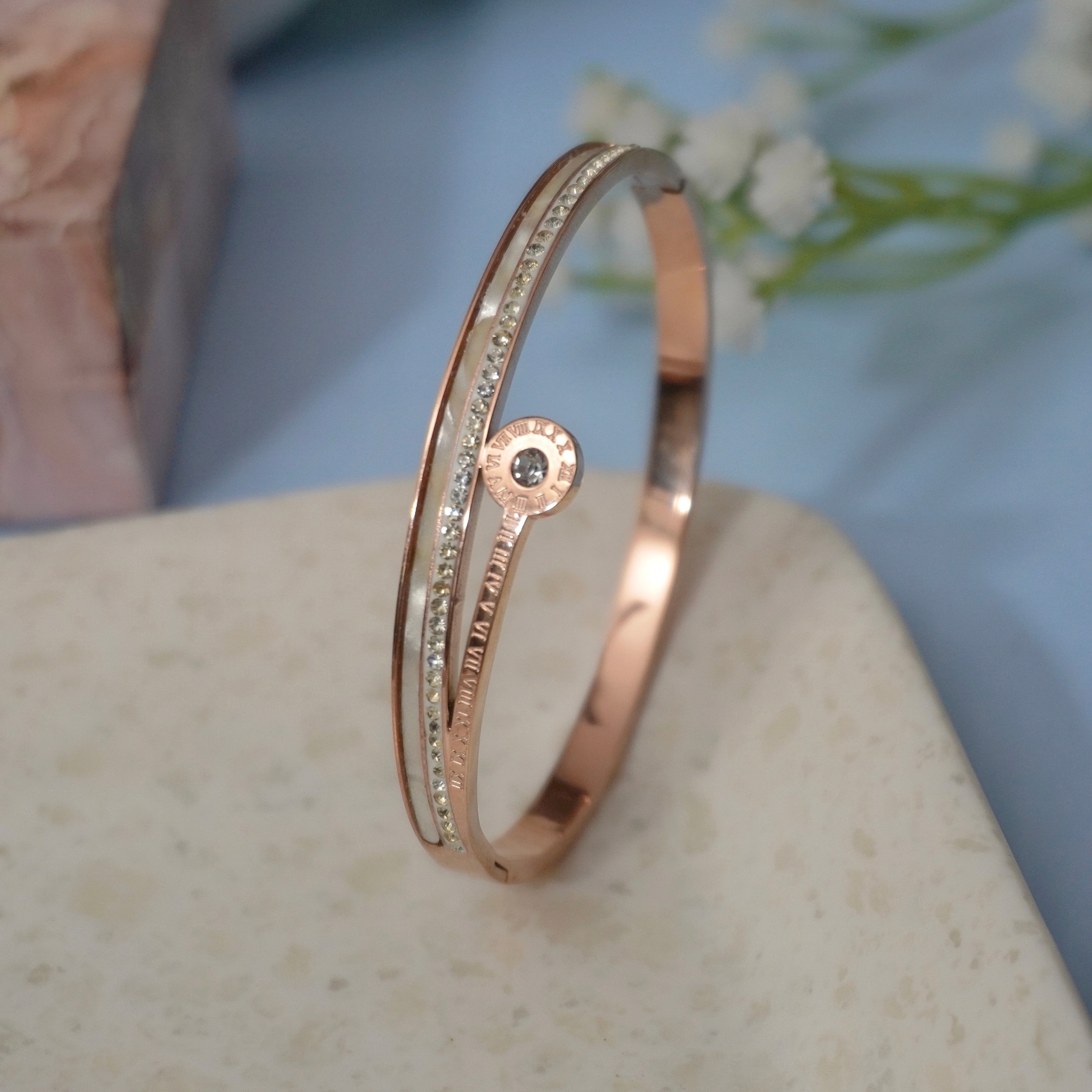Roman ring bracelet