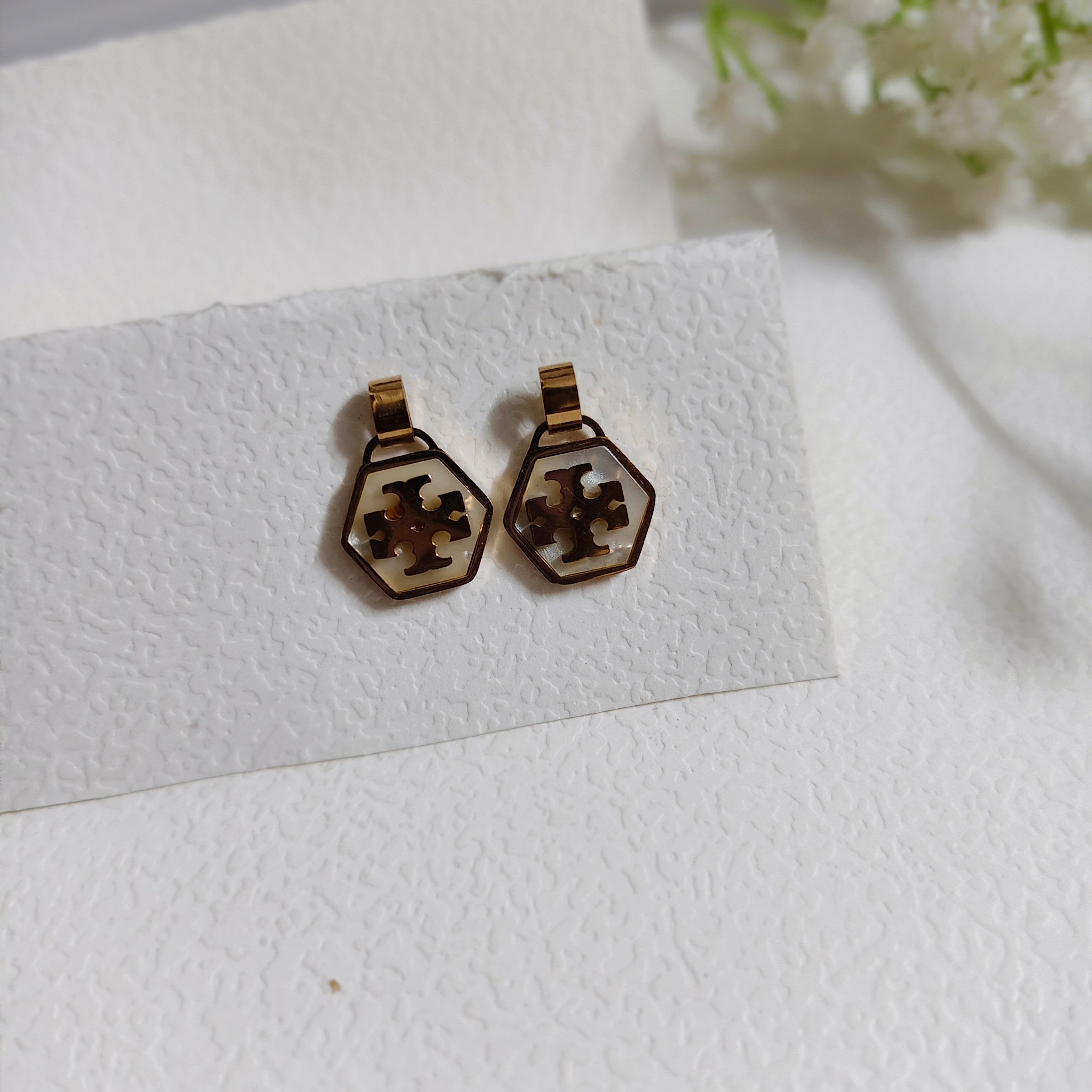 Tory burch stud