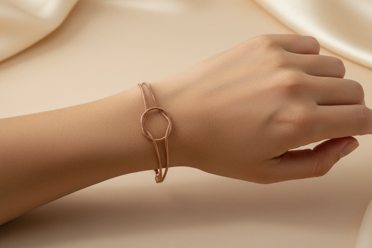 Dainty love knot bracelet