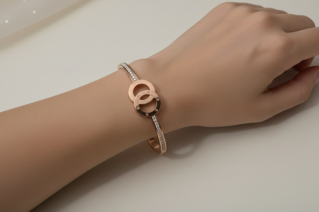 Classic rose gold bracelet