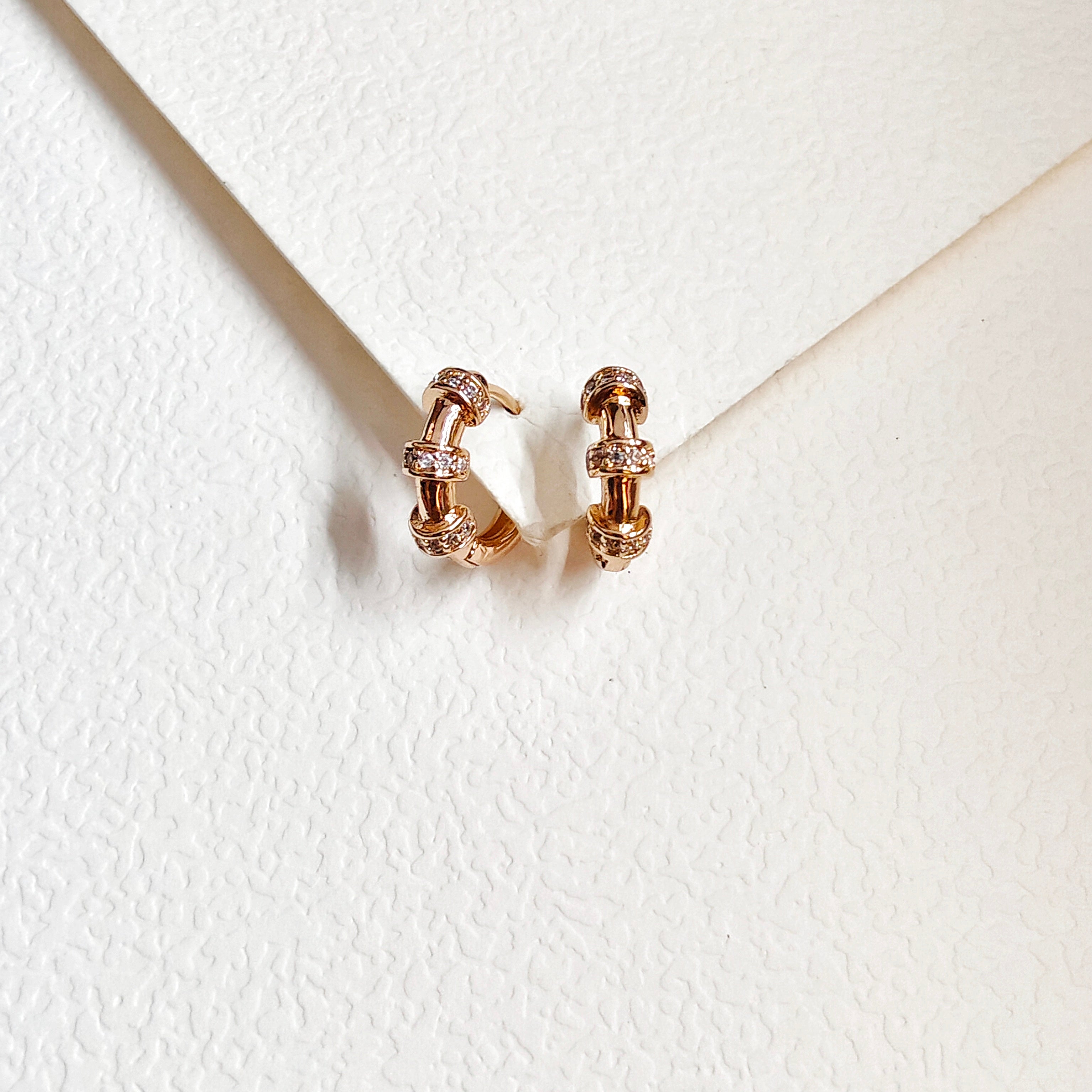 Halo diamond bali earring