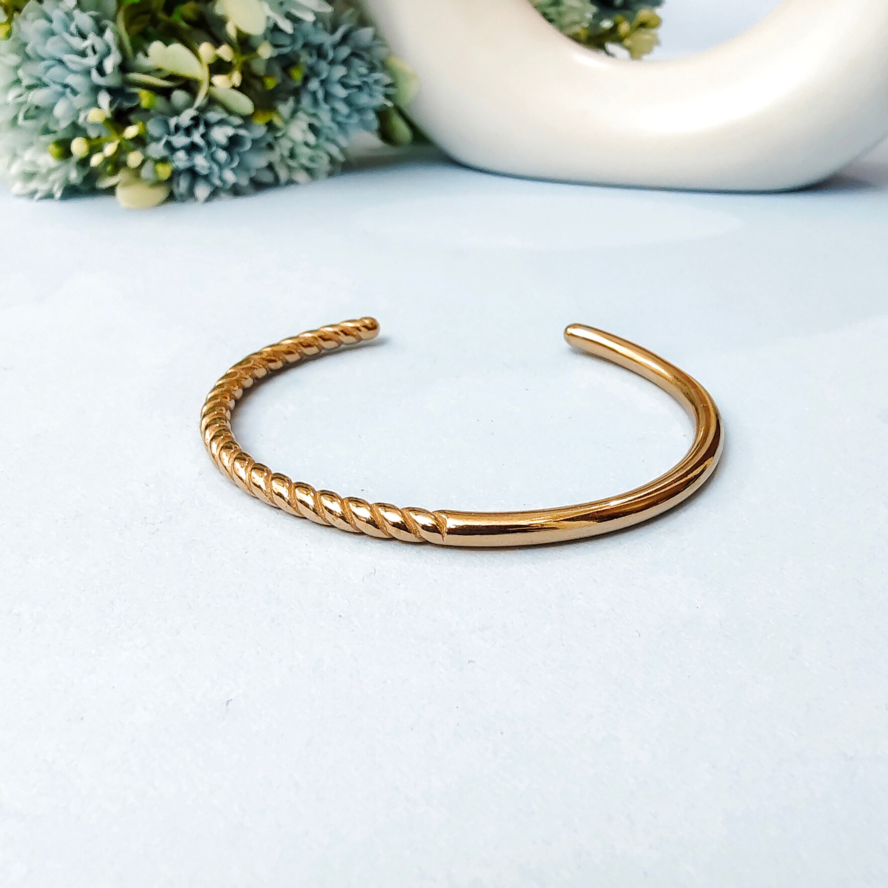 Half twisted bracelet