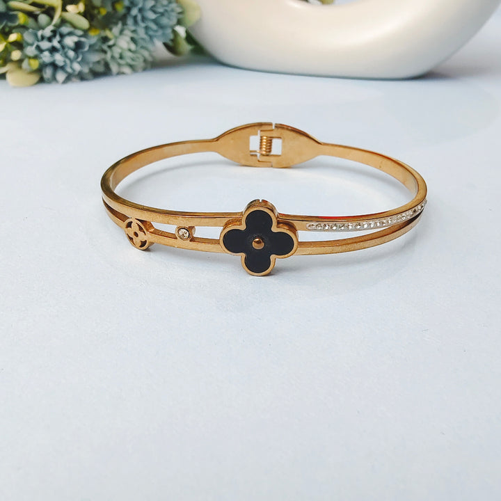 MODERN FLOWER BRACELET