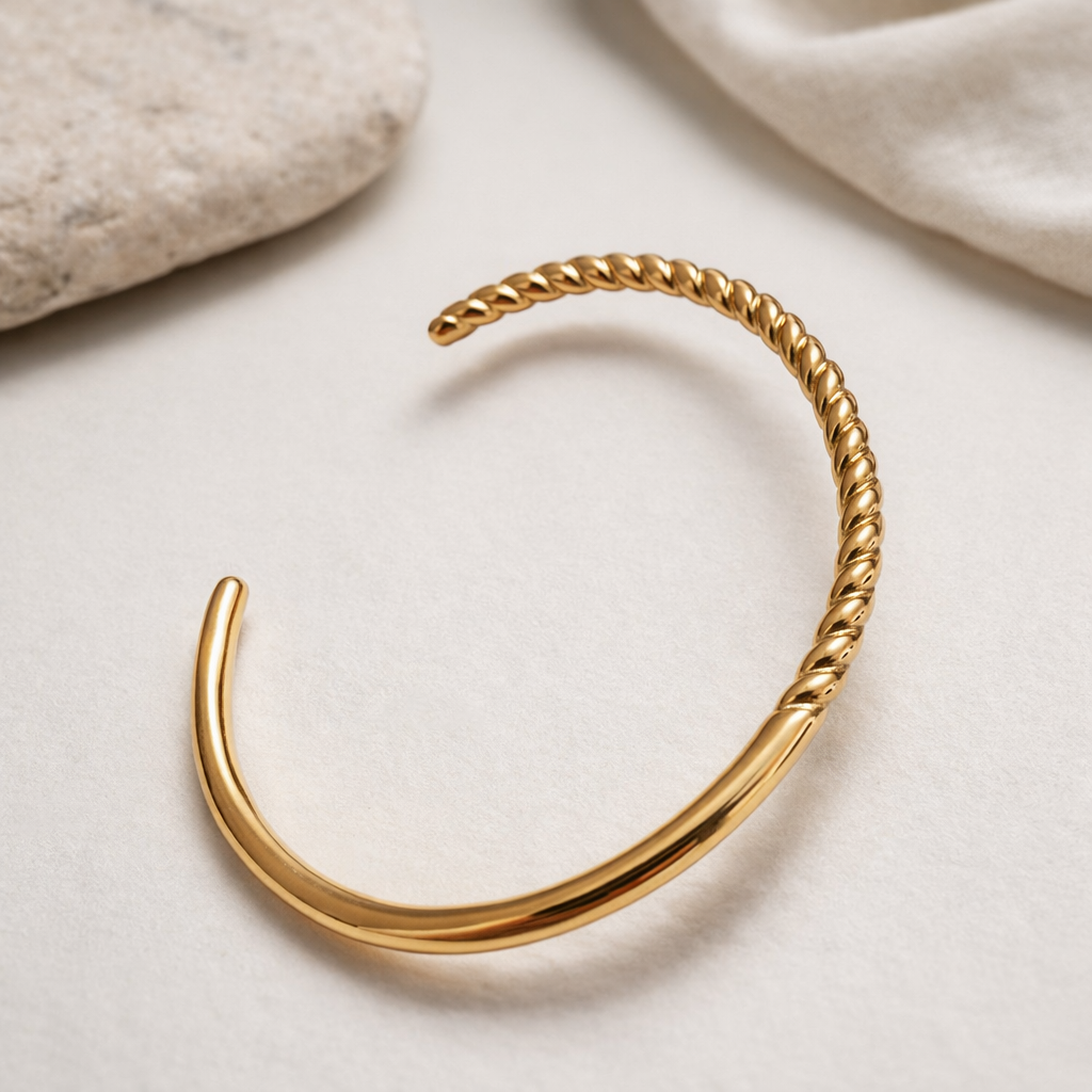 Half twisted bracelet