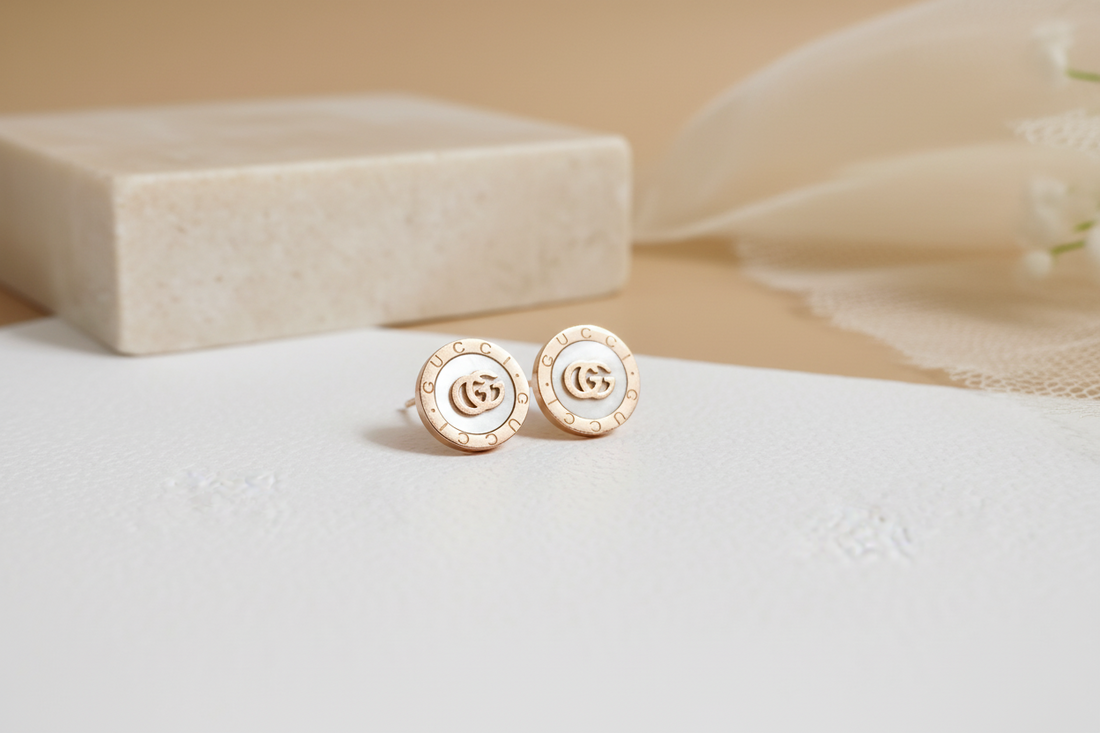 Mother of pearl stud