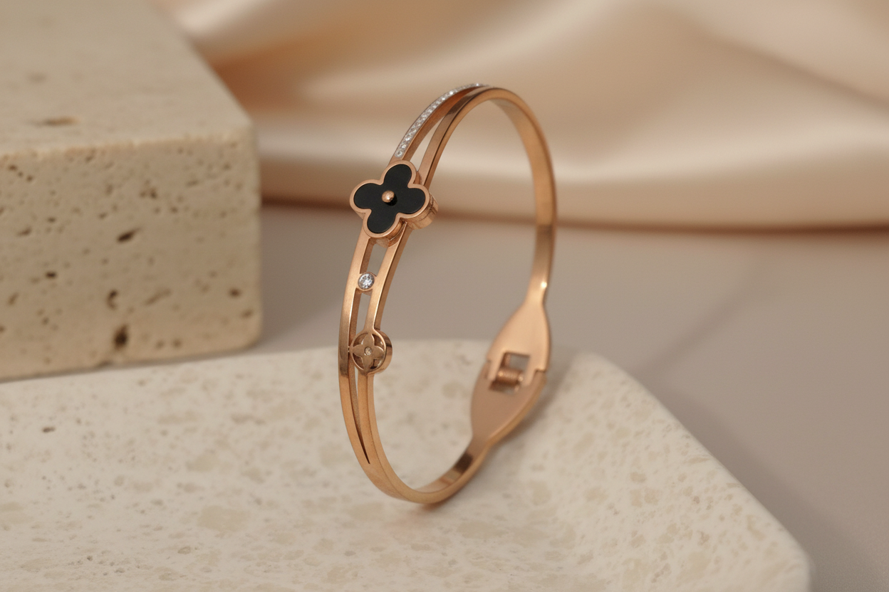 Modern flower bracelet