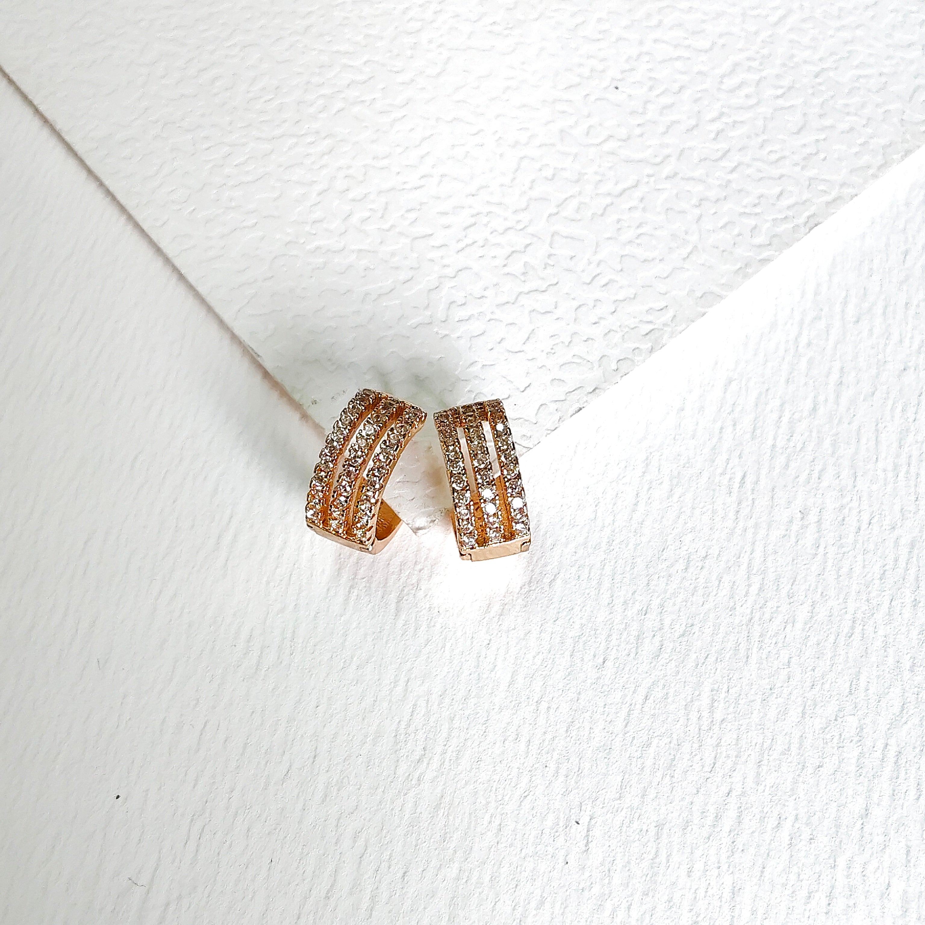 Triplate daimond bali earring