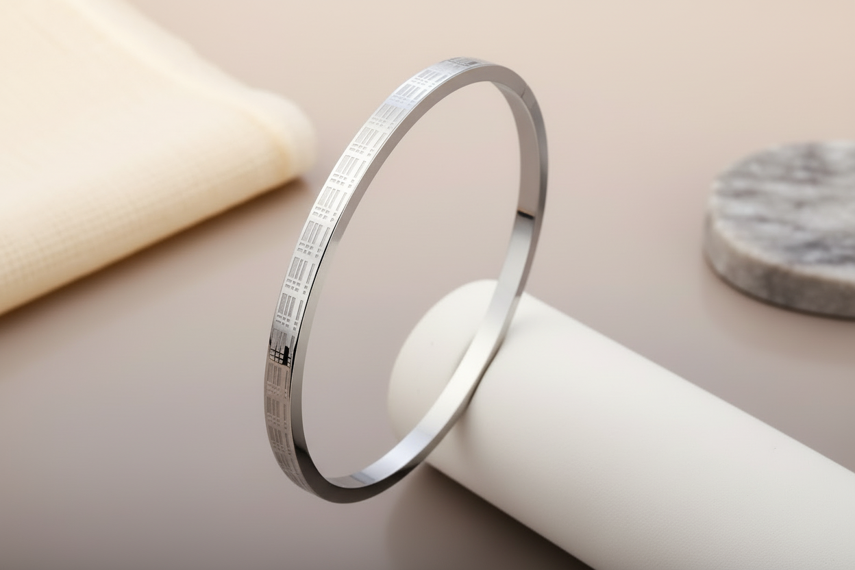 Lining band bracelet