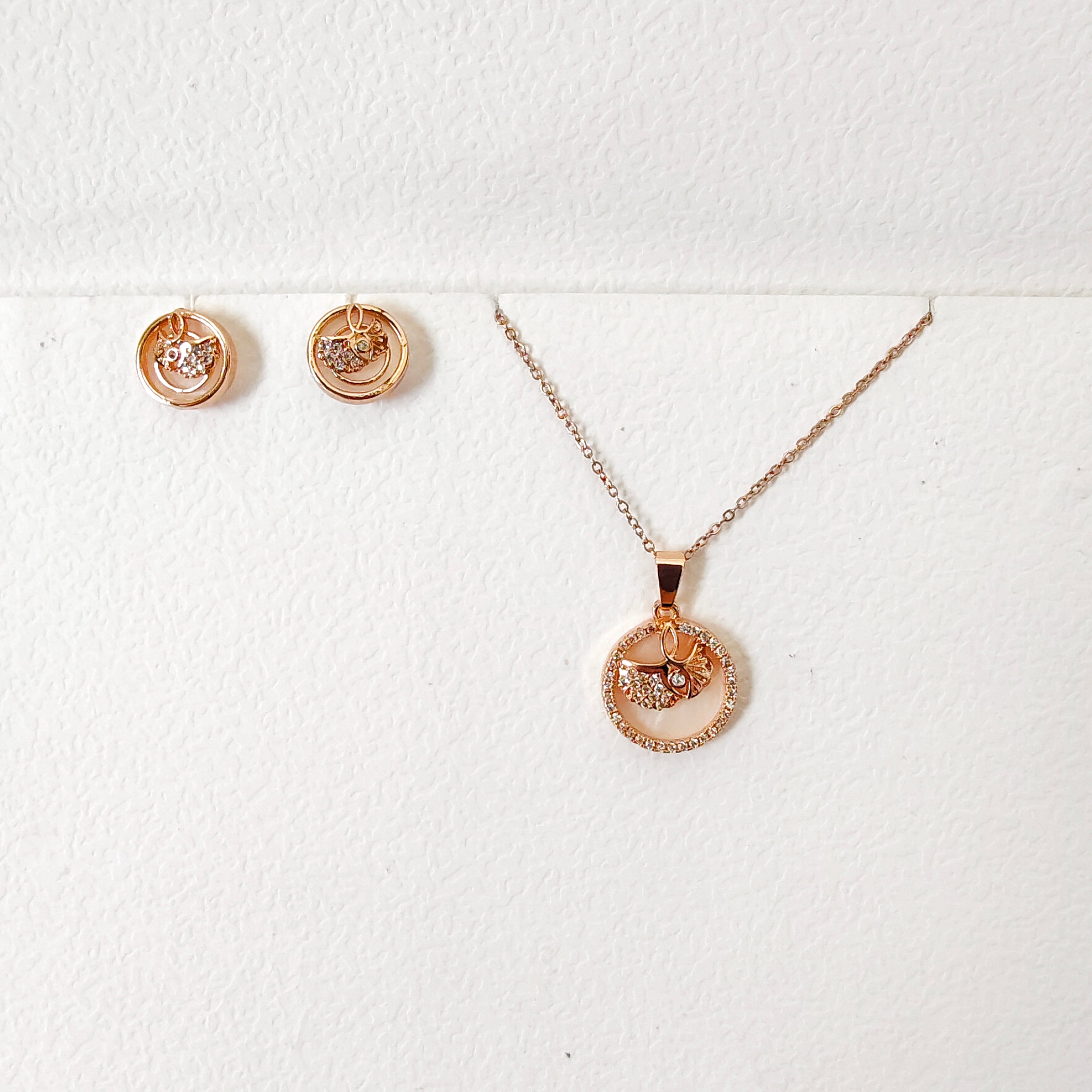 Tree of hope mother of pearl pendant set