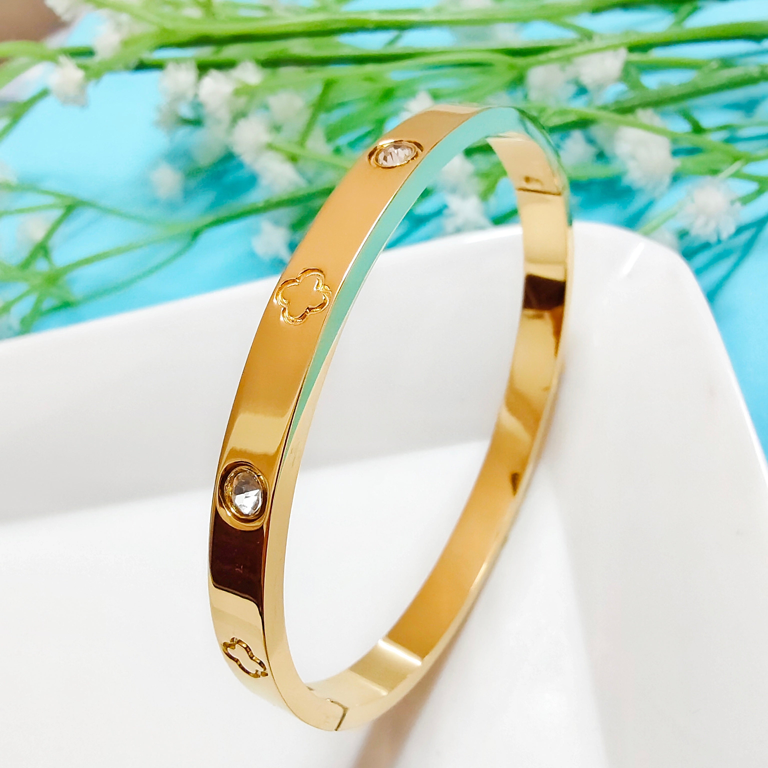 French clover bracelet