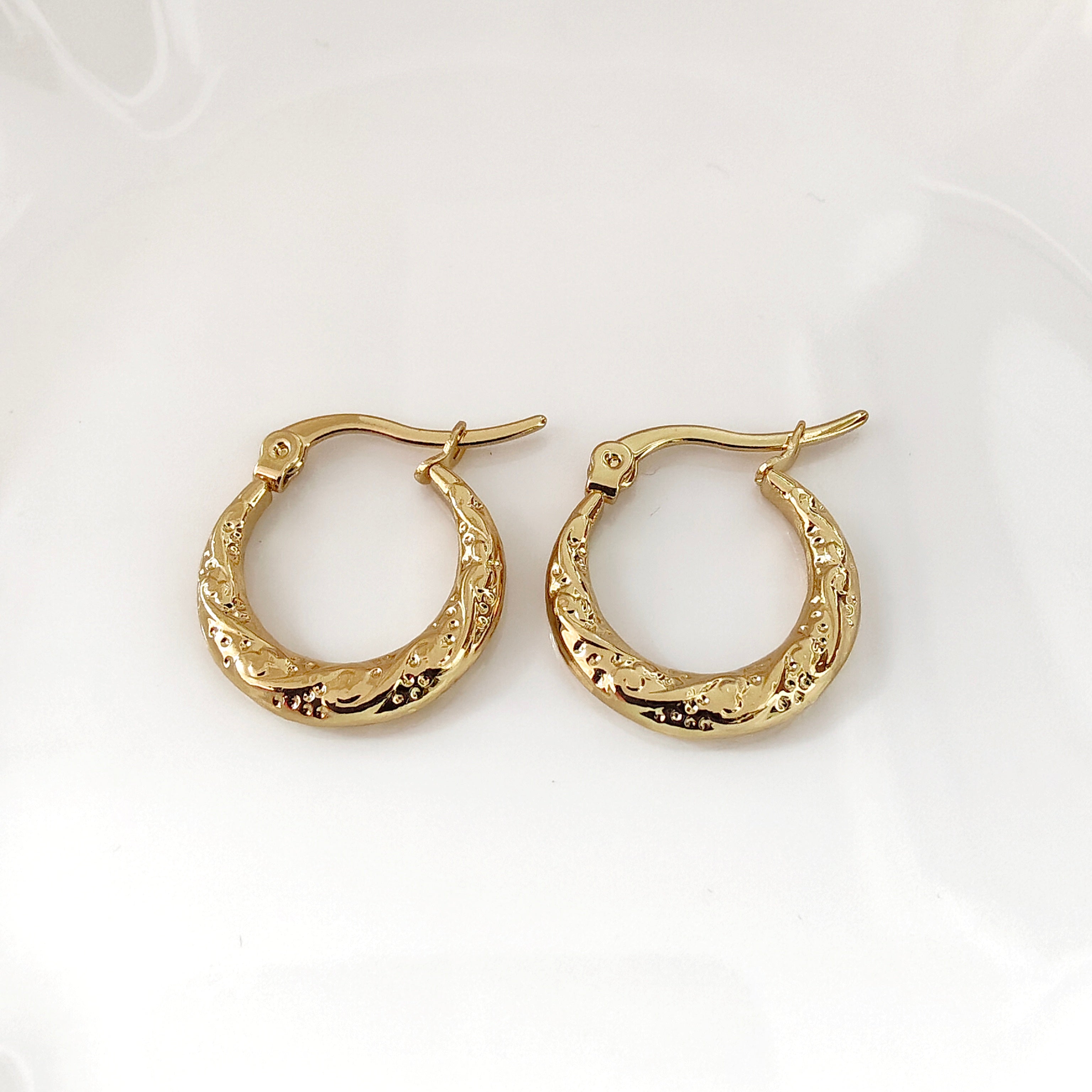 Filigree Hoop