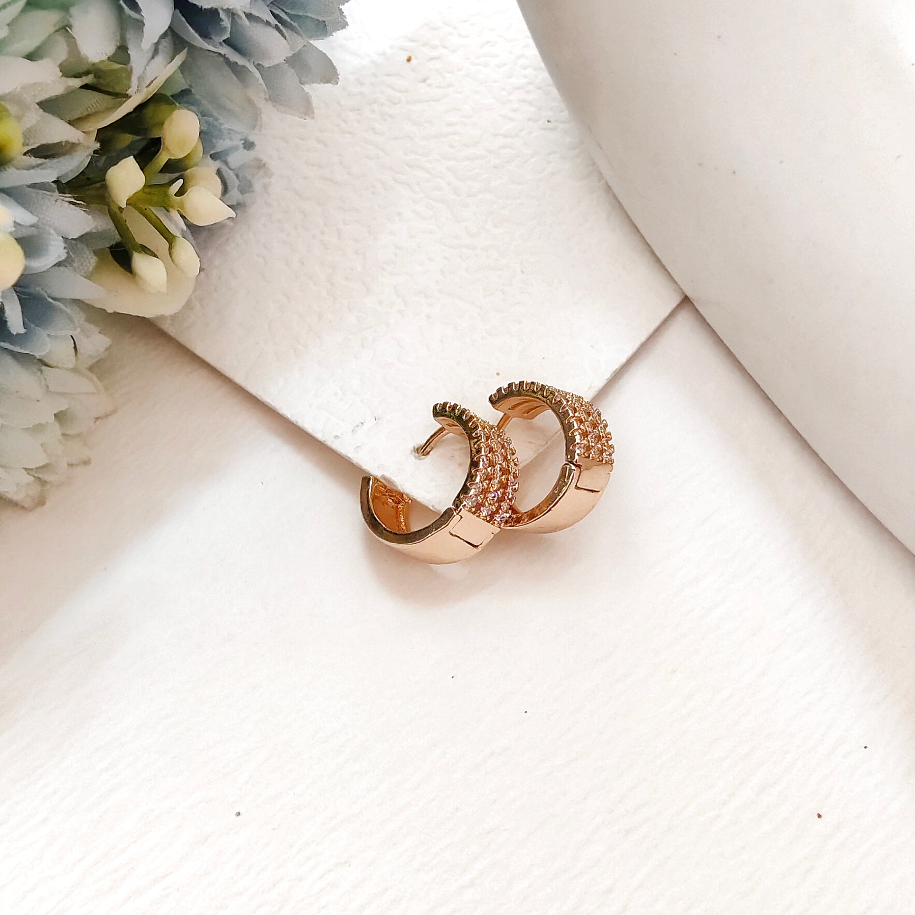 Triplate daimond bali earring