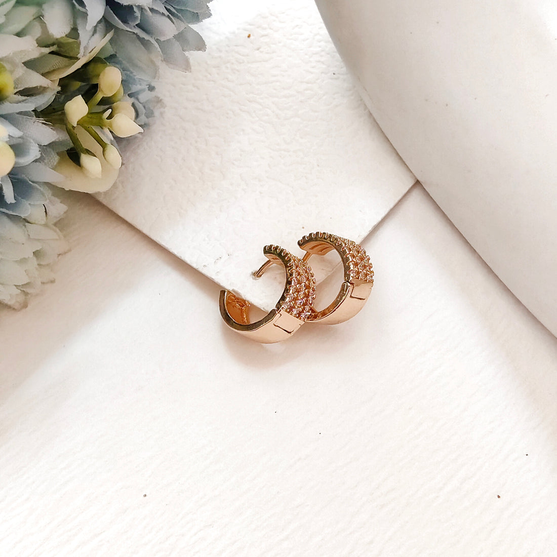 Triplate daimond bali earring