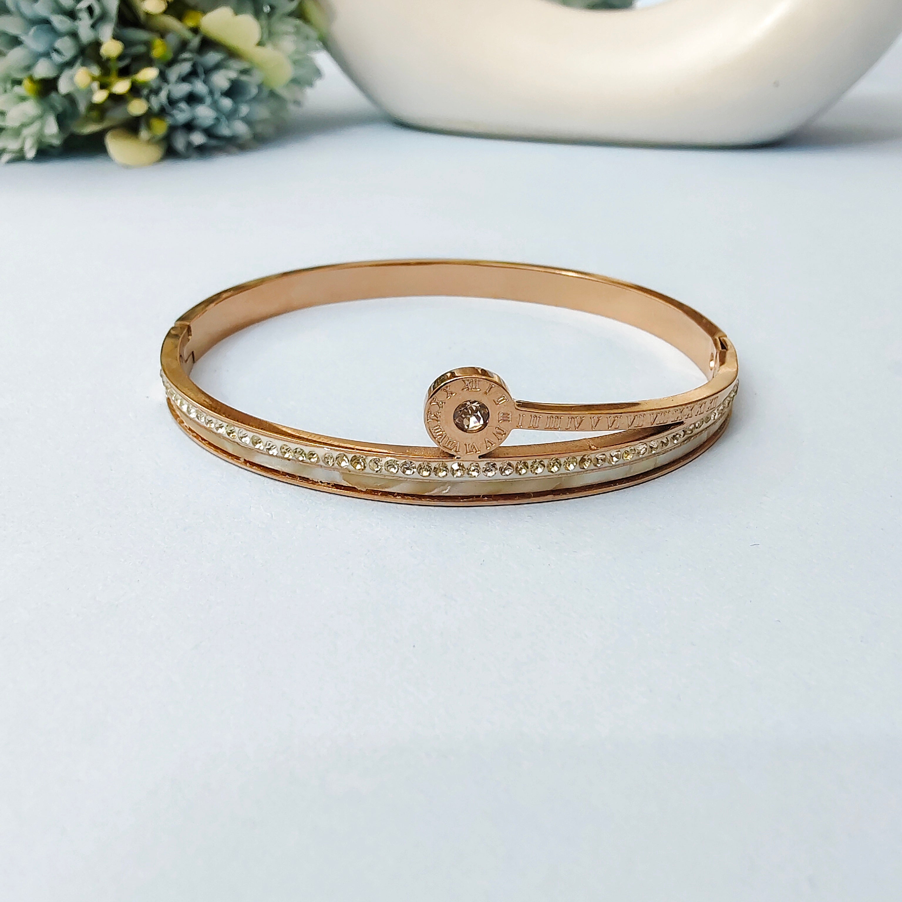 Roman ring bracelet