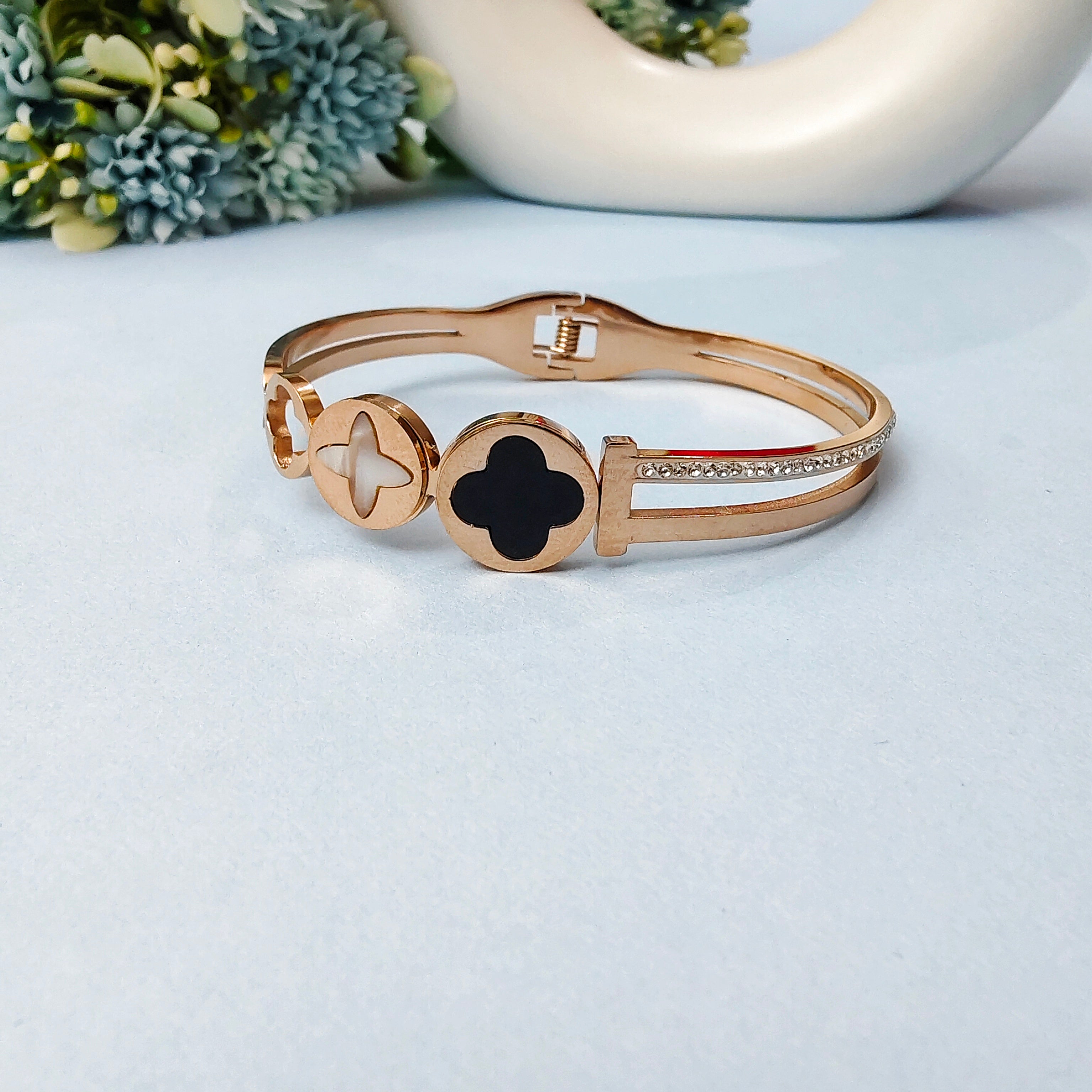Tripple clover bracelet