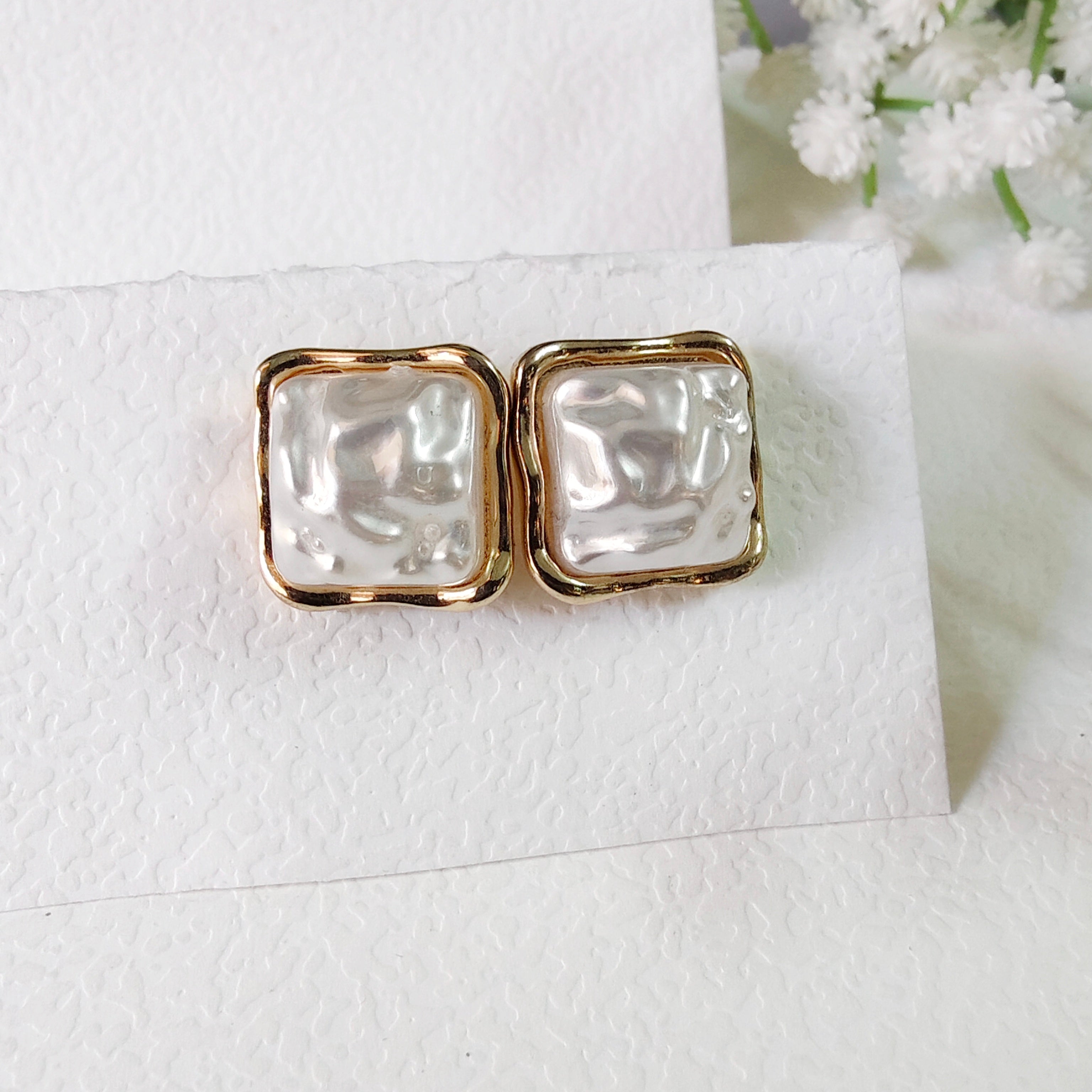 Square mother of pearl earring