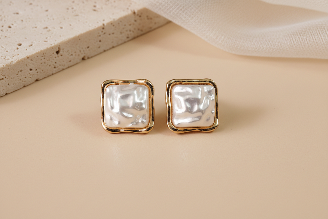 Square mother of pearl earring