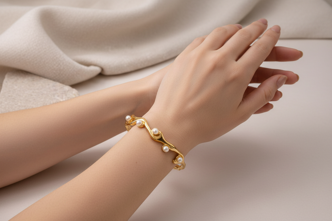 Gold plated pearl bracelet