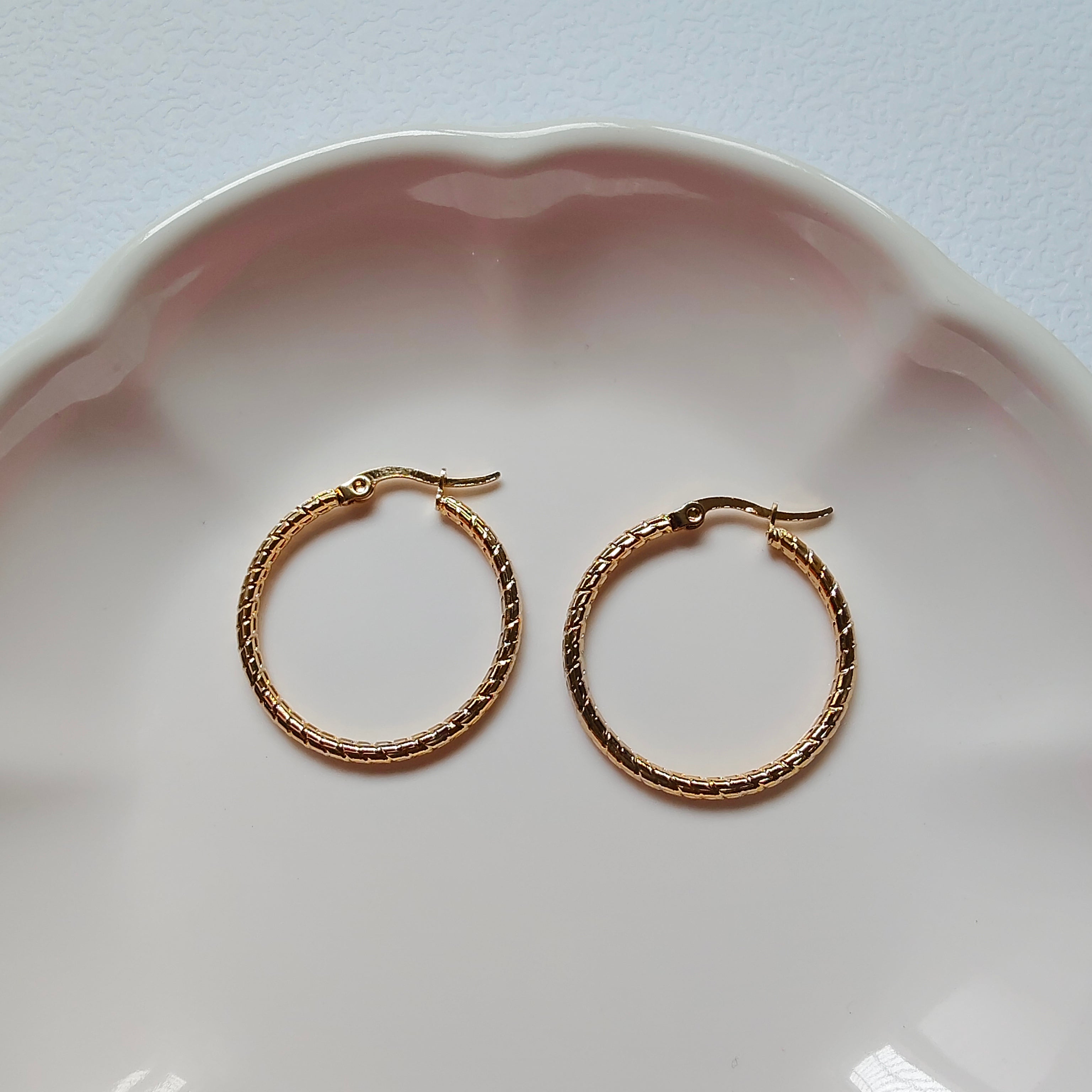 Runway radiance hoop