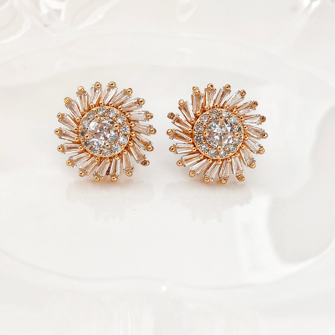 FLOWER SHAPE STUDS