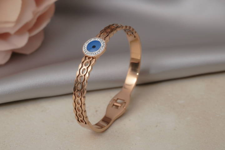 Round evil eye bracket