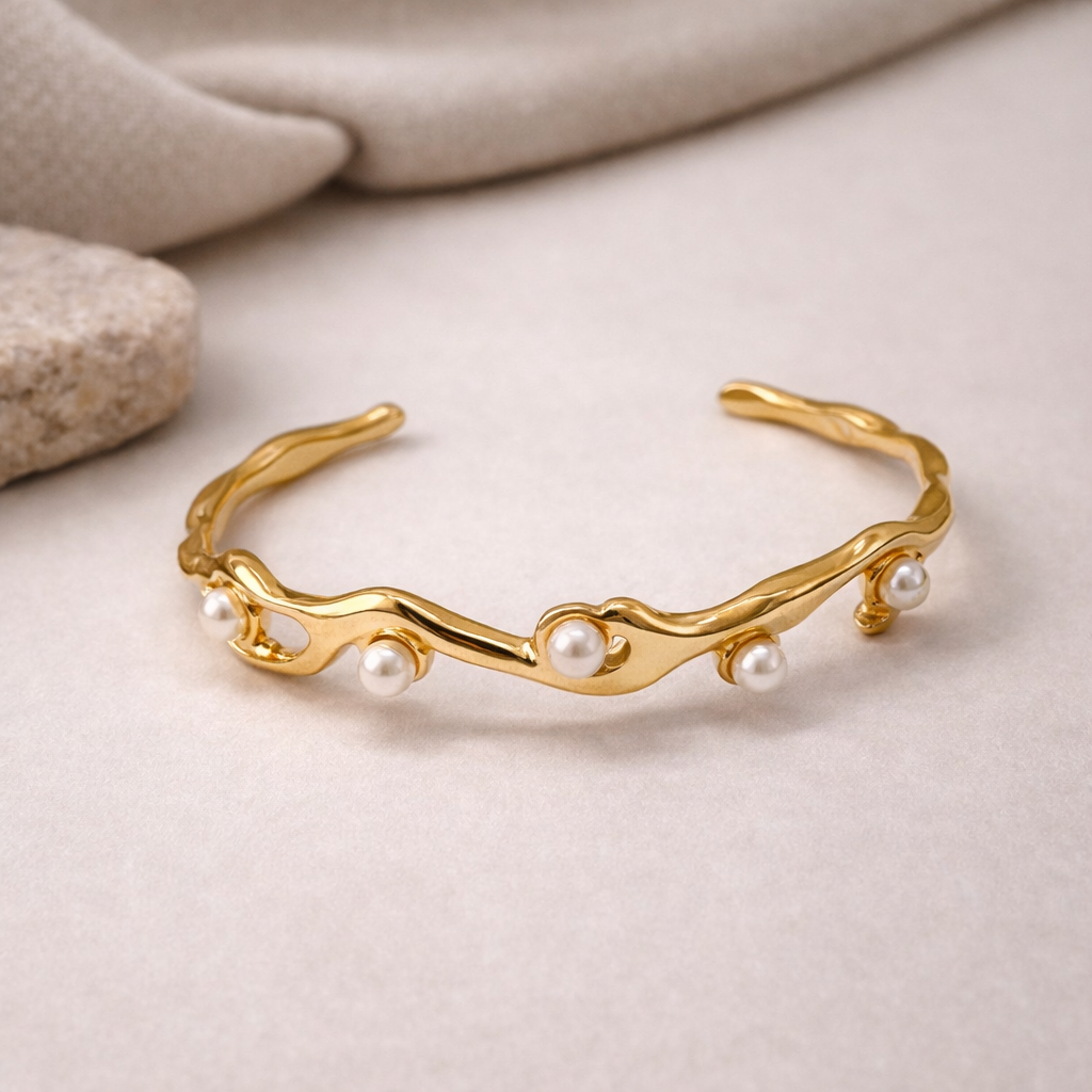 Gold plated pearl bracelet