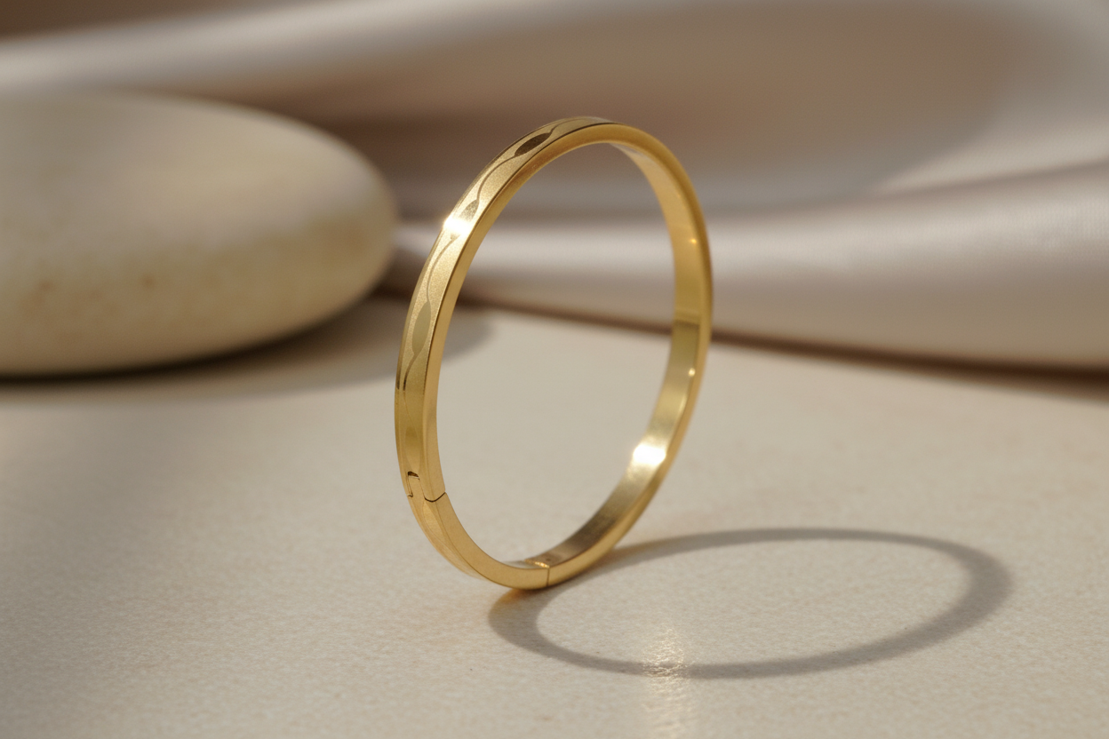 Mate textured bracelet