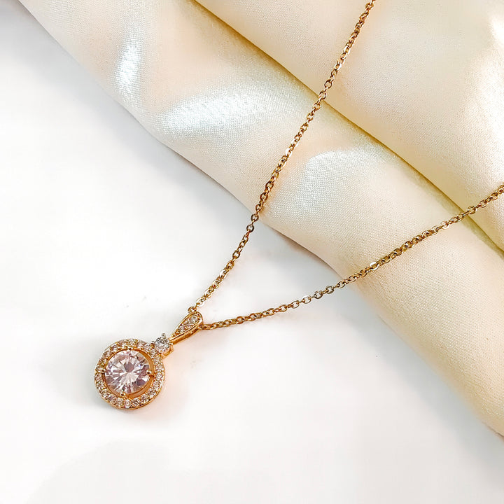Ornate solitaire chain